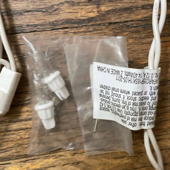 Halloween Skull Skeleton Plug In Light - Picture 5 of 6